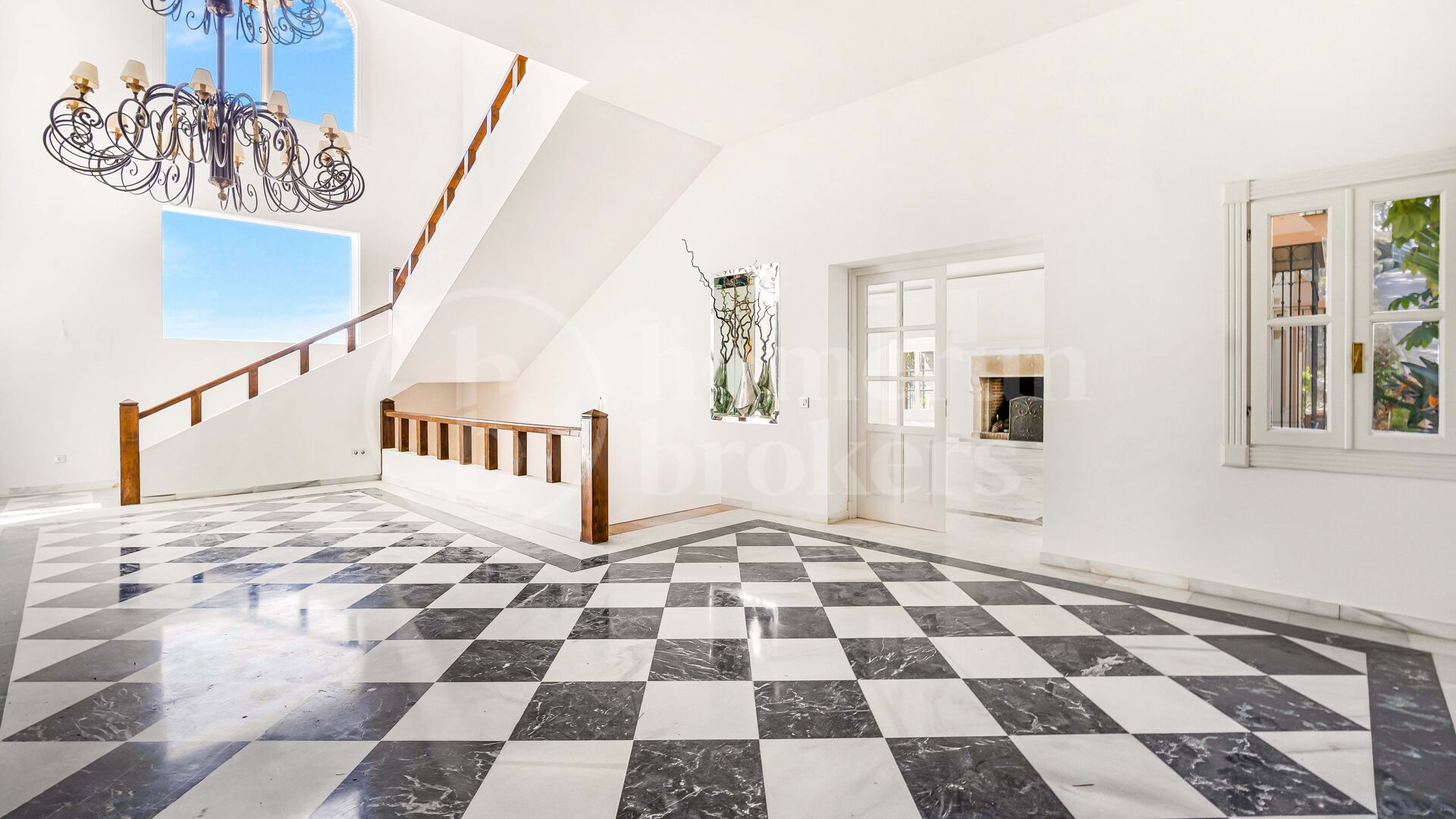 Villa Madroñal 135 – Elegant hörnvilla med spektakulär utsikt i El Madroñal, Benahavís