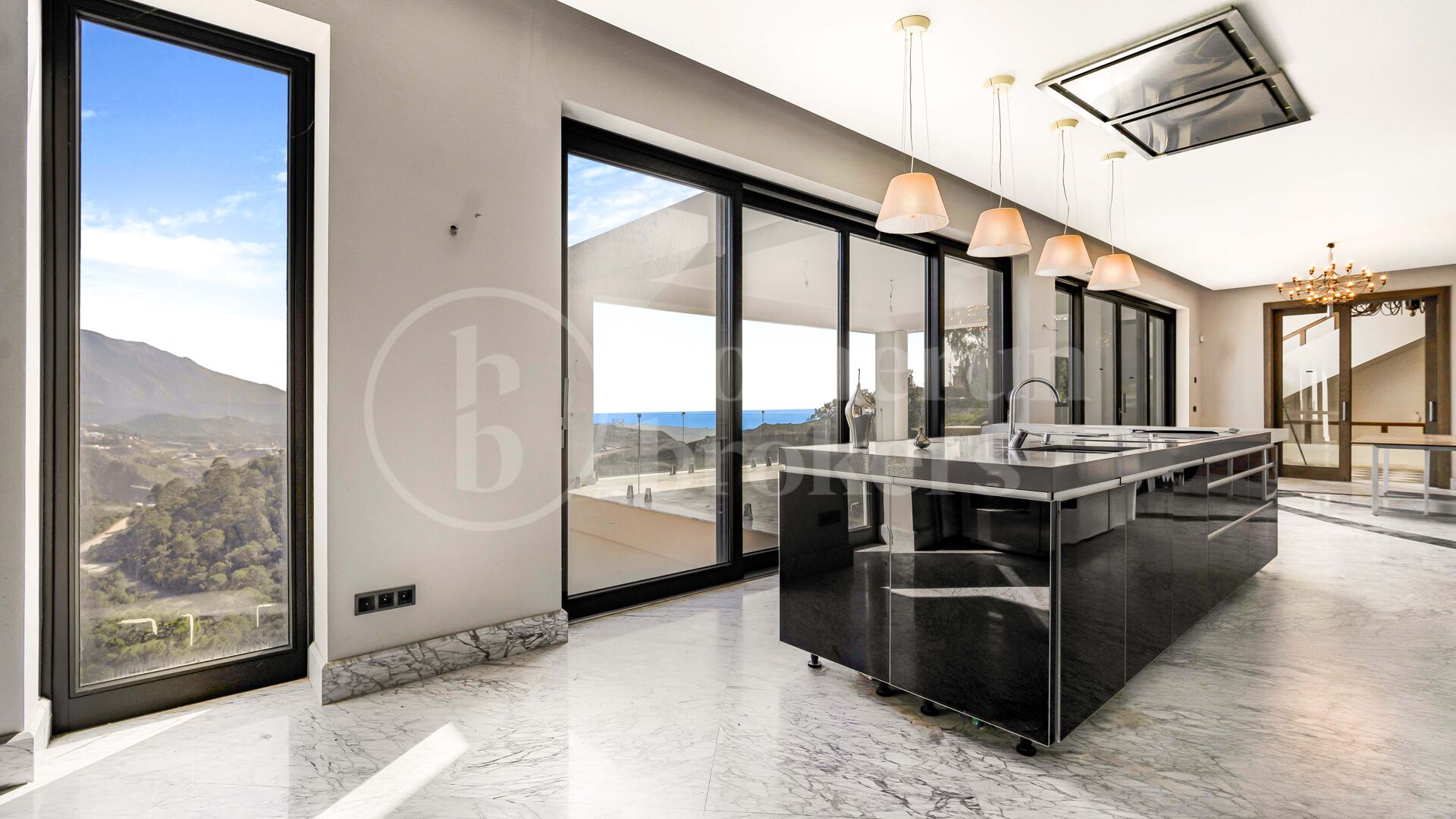 Villa Madroñal 135 – Elegant hörnvilla med spektakulär utsikt i El Madroñal, Benahavís