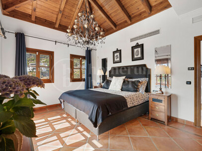 Villa Las Palmeras – Classic Elegant El Madroñal, Benahavis