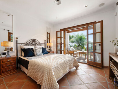 Villa Las Palmeras – Classic Elegant El Madroñal, Benahavis