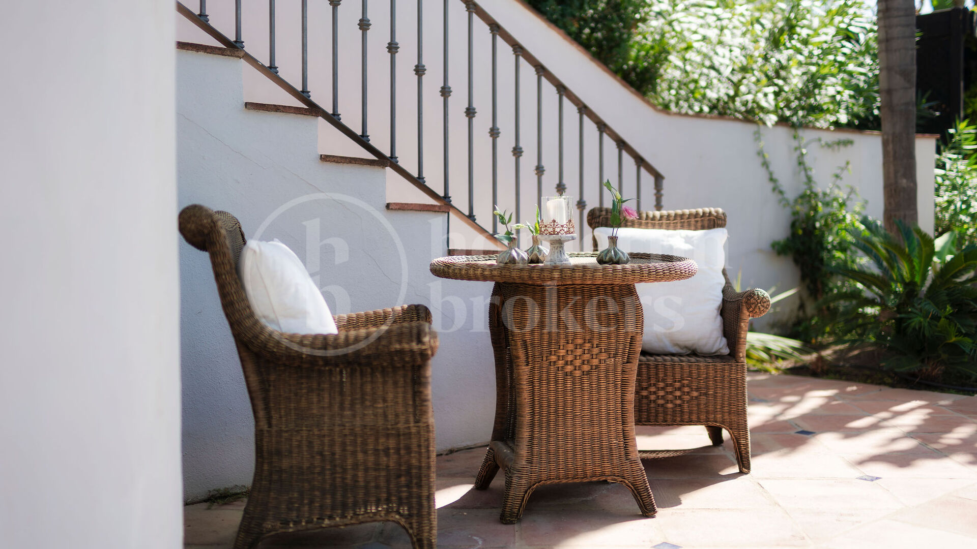 Villa Las Palmeras – Klassisk och Elegant i El Madroñal, Benahavís