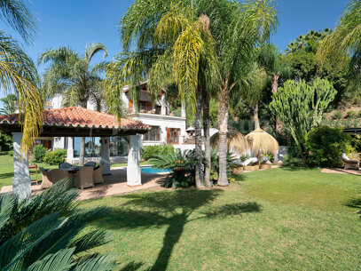 Villa Las Palmeras – Classic Elegant El Madroñal, Benahavis