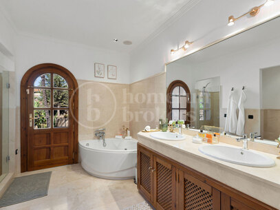 Villa Las Palmeras – Classic Elegant El Madroñal, Benahavis