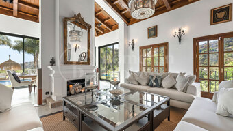 Villa Las Palmeras – Klassisk och Elegant i El Madroñal, Benahavís