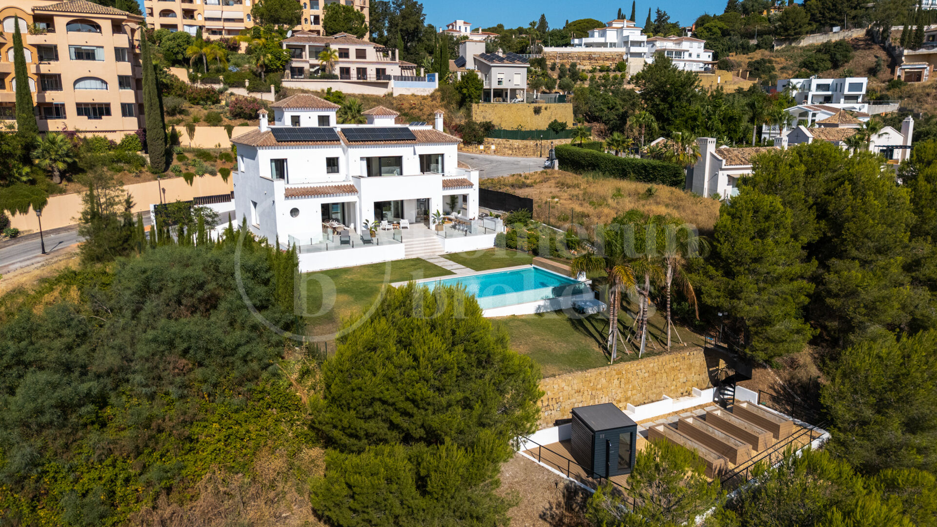 Villa Andrea - Frontline Golf Contemporary Villa in Santa Maria Golf, Elviria