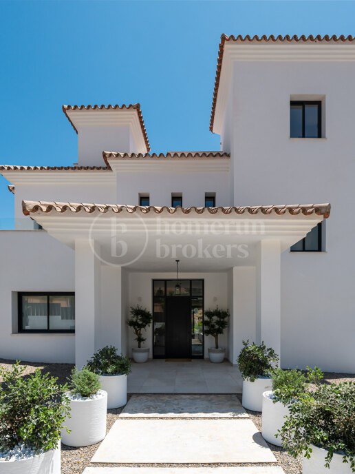 Villa Andrea - Frontline Golf Contemporary Villa in Santa Maria Golf, Elviria