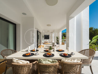 Villa Andrea - Frontline Golf Contemporary Villa in Santa Maria Golf, Elviria