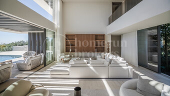 Villa Panoramah - Fantastiska Havsutsikter Till Salu i La Reserva, Sotogrande