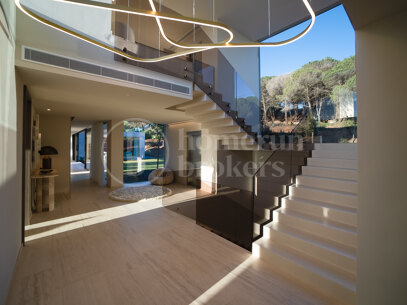 Villa Panoramah - Fantastiska Havsutsikter Till Salu i La Reserva, Sotogrande