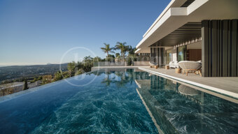 Villa Panoramah - Fantastiska Havsutsikter Till Salu i La Reserva, Sotogrande