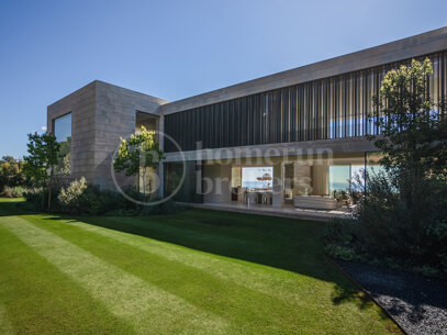 Villa Panoramah - Fantastiska Havsutsikter Till Salu i La Reserva, Sotogrande