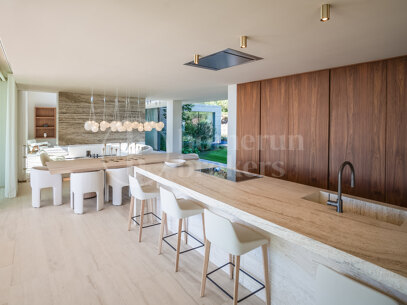 Villa Panoramah - Fantastiska Havsutsikter Till Salu i La Reserva, Sotogrande