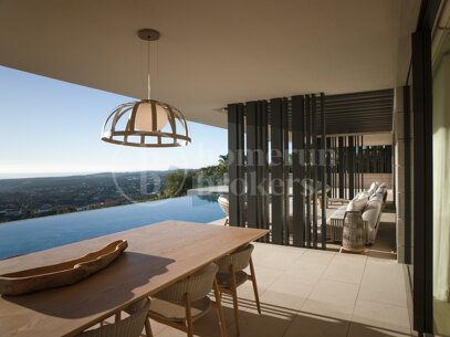 Villa Panoramah - Fantastiska Havsutsikter Till Salu i La Reserva, Sotogrande