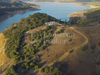 Finca Castellar – Med privat strand- och sjöaccess nära Castellar de la Frontera