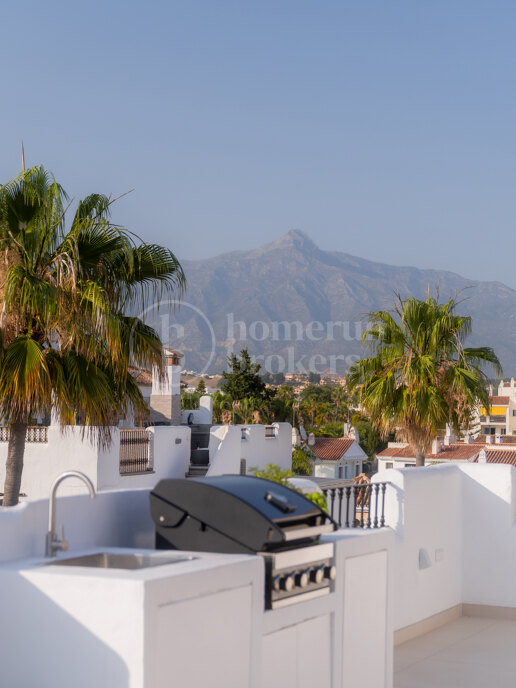 Penthouse Arena - Renovated Beachside Duplex Penthouse in San Pedro de Alcántara