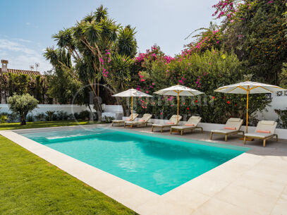 Villa Zéphire - Lyxig renoverad villa med havsutsikt i Marbella Golden Mile