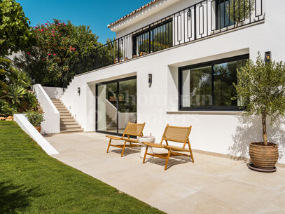 Villa Zéphire - Lyxig renoverad villa med havsutsikt i Marbella Golden Mile