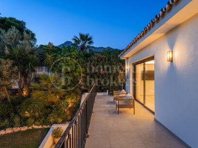 Villa Zéphire - Lyxig renoverad villa med havsutsikt i Marbella Golden Mile