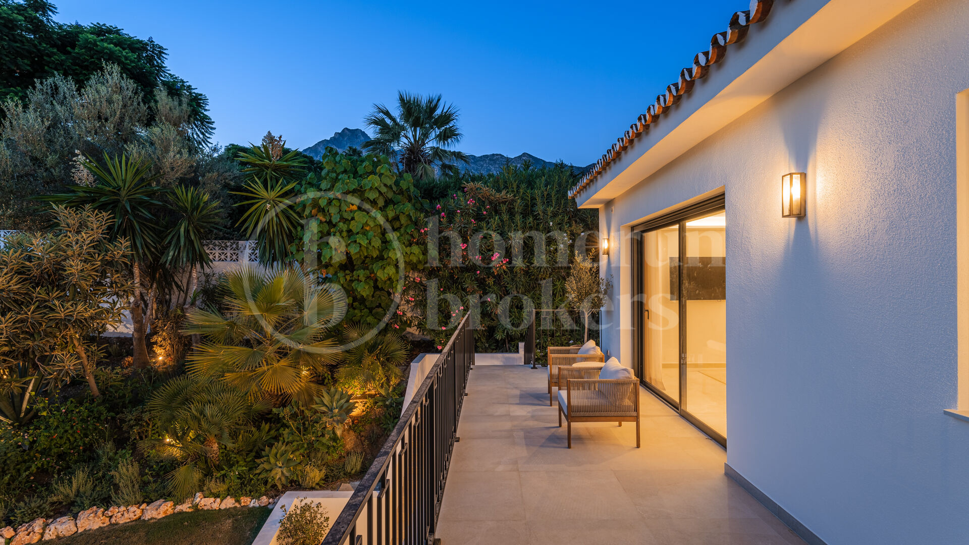 Villa Zéphire - Lyxig renoverad villa med havsutsikt i Marbella Golden Mile