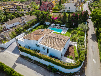 Villa Zéphire - Lyxig renoverad villa med havsutsikt i Marbella Golden Mile