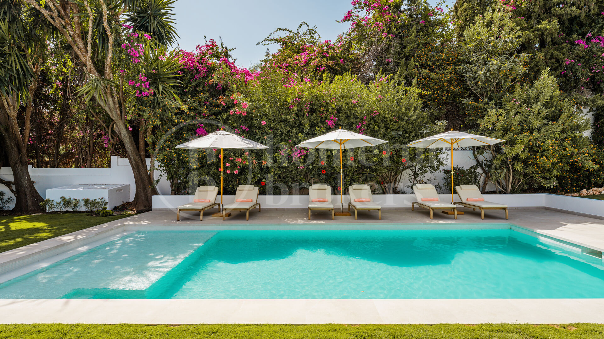 Villa Zéphire - Lyxig renoverad villa med havsutsikt i Marbella Golden Mile