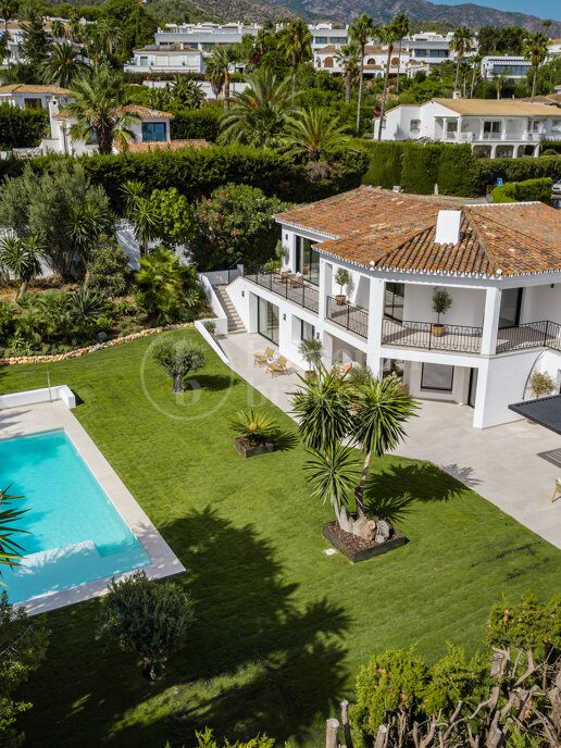 Villa Zéphire - Lyxig renoverad villa med havsutsikt i Marbella Golden Mile