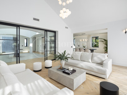 Villa Almira – Lyxvilla med Panoramautsikt över Havet till Salu i Monte Halcones