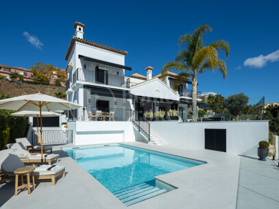 Villa Almira – Lyxvilla med Panoramautsikt över Havet till Salu i Monte Halcones