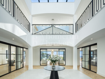 Villa Almira – Lyxvilla med Panoramautsikt över Havet till Salu i Monte Halcones