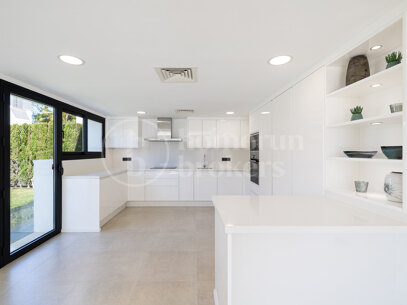 Villa Telva – Modern villa med fyra sovrum i San Pedro de Alcantara