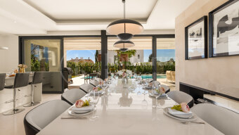 Villa Paraiso Views – Modern lyxvilla vid stranden i New Golden Mile