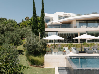 Villa El Mirador - Modern Masterpiece in Gated Community with Panoramic Views