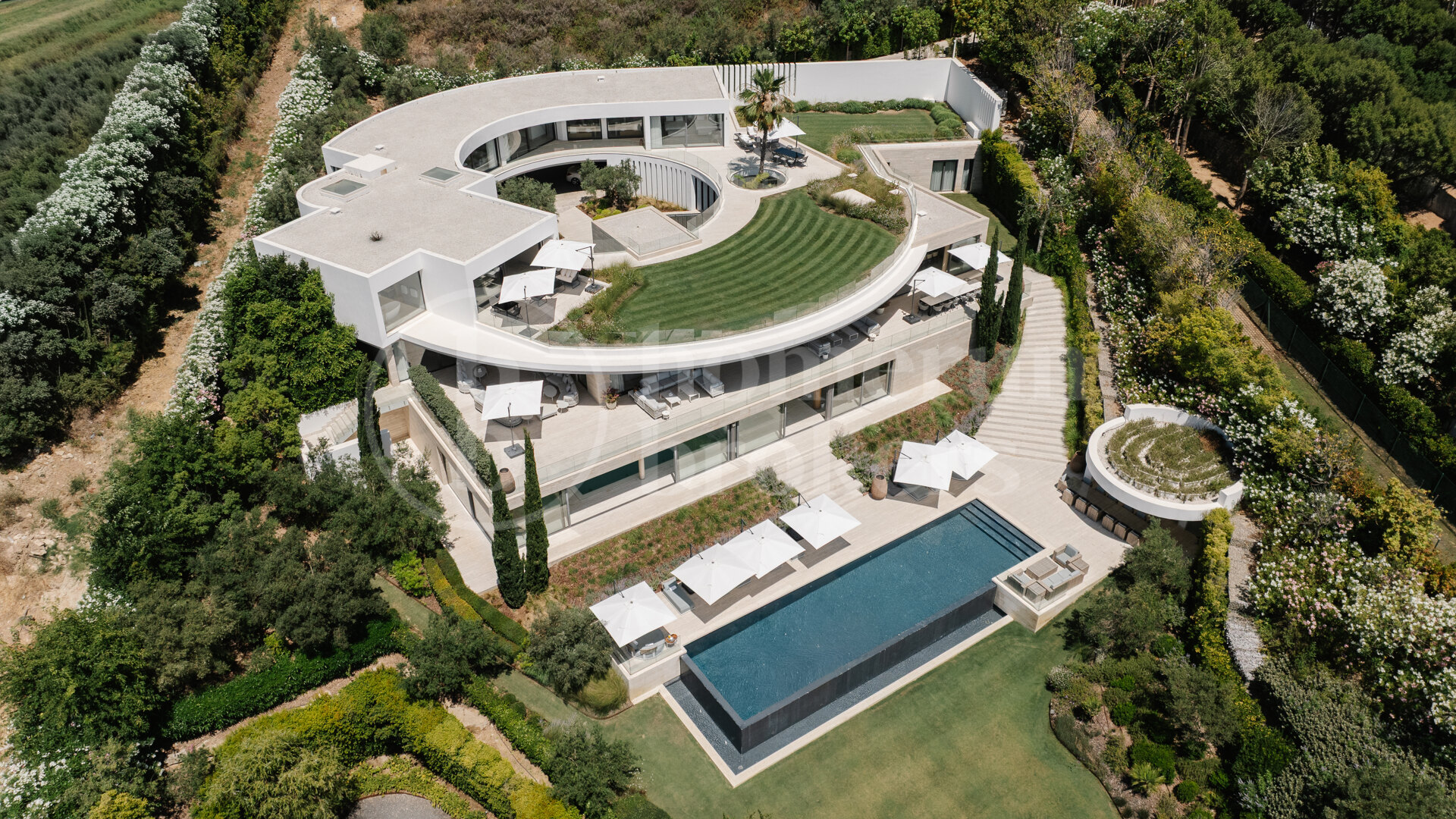 Villa El Mirador - Modern Masterpiece in Gated Community with Panoramic Views