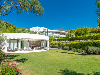 Villa El Mirador - Modern Masterpiece in Gated Community with Panoramic Views
