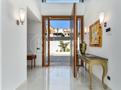 Villa Paloma – Modern Villa with Sea Views in Manilva
