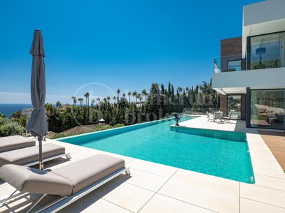 Villa Paloma – Modern Villa with Sea Views in Manilva