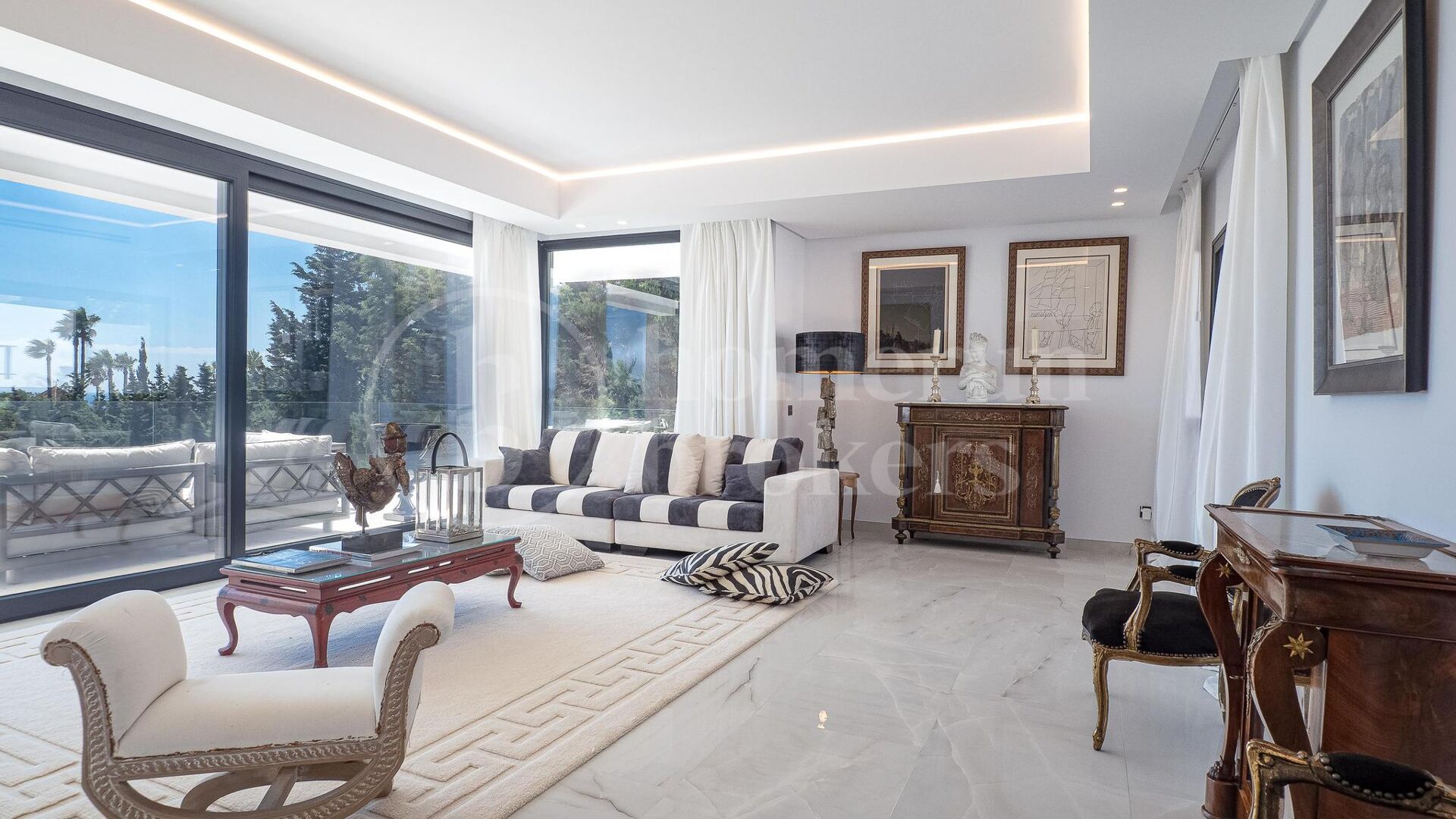 Villa Paloma – Modern Villa with Sea Views in Manilva