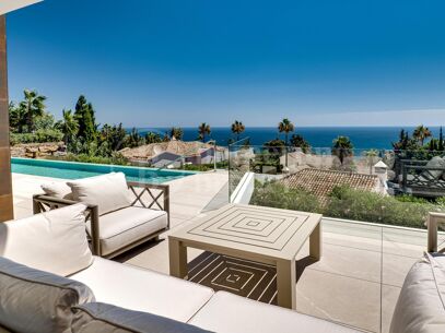 Villa Paloma – Modern Villa with Sea Views in Manilva