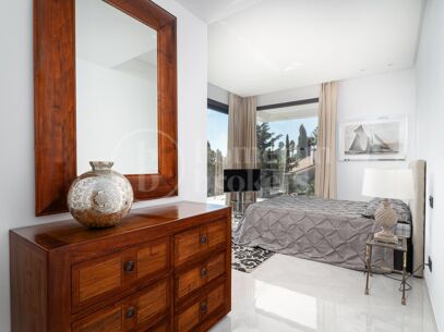 Villa Paloma – Modern Villa with Sea Views in Manilva