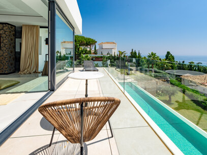 Villa Paloma – Modern Villa with Sea Views in Manilva