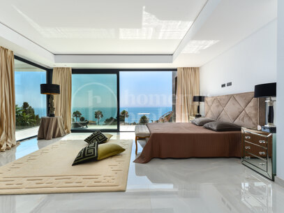 Villa Paloma – Modern Villa with Sea Views in Manilva