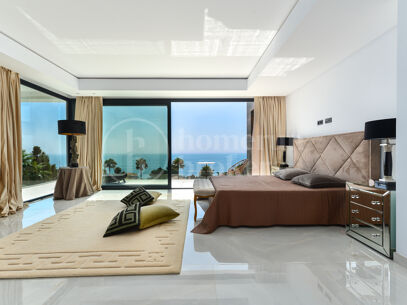 Villa Paloma – Modern Villa with Sea Views in Manilva