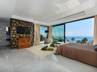 Villa Paloma – Modern Villa with Sea Views in Manilva