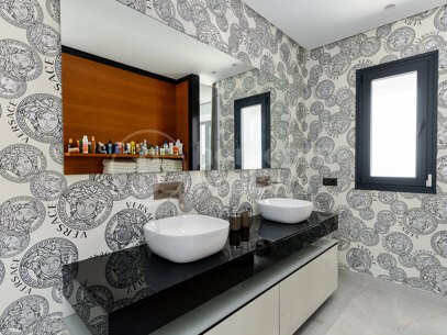 Villa Paloma – Modern Villa with Sea Views in Manilva