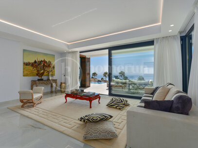 Villa Paloma – Modern Villa with Sea Views in Manilva