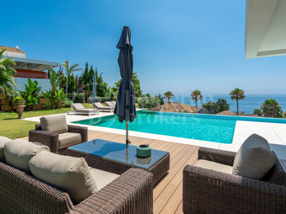 Villa Paloma – Modern Villa with Sea Views in Manilva