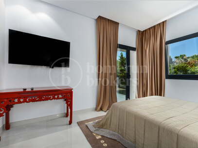 Villa Paloma – Modern Villa with Sea Views in Manilva