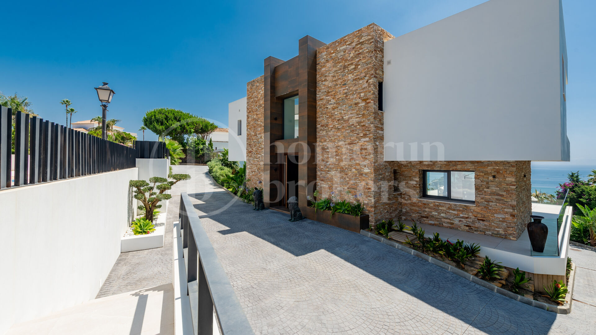 Villa Paloma – Modern Villa with Sea Views in Manilva