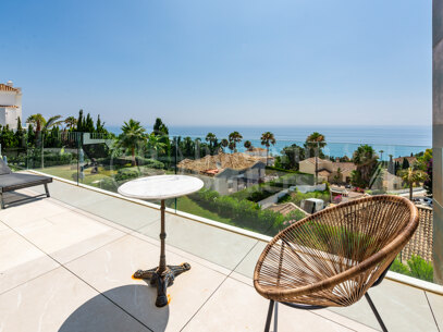 Villa Paloma – Modern Villa with Sea Views in Manilva