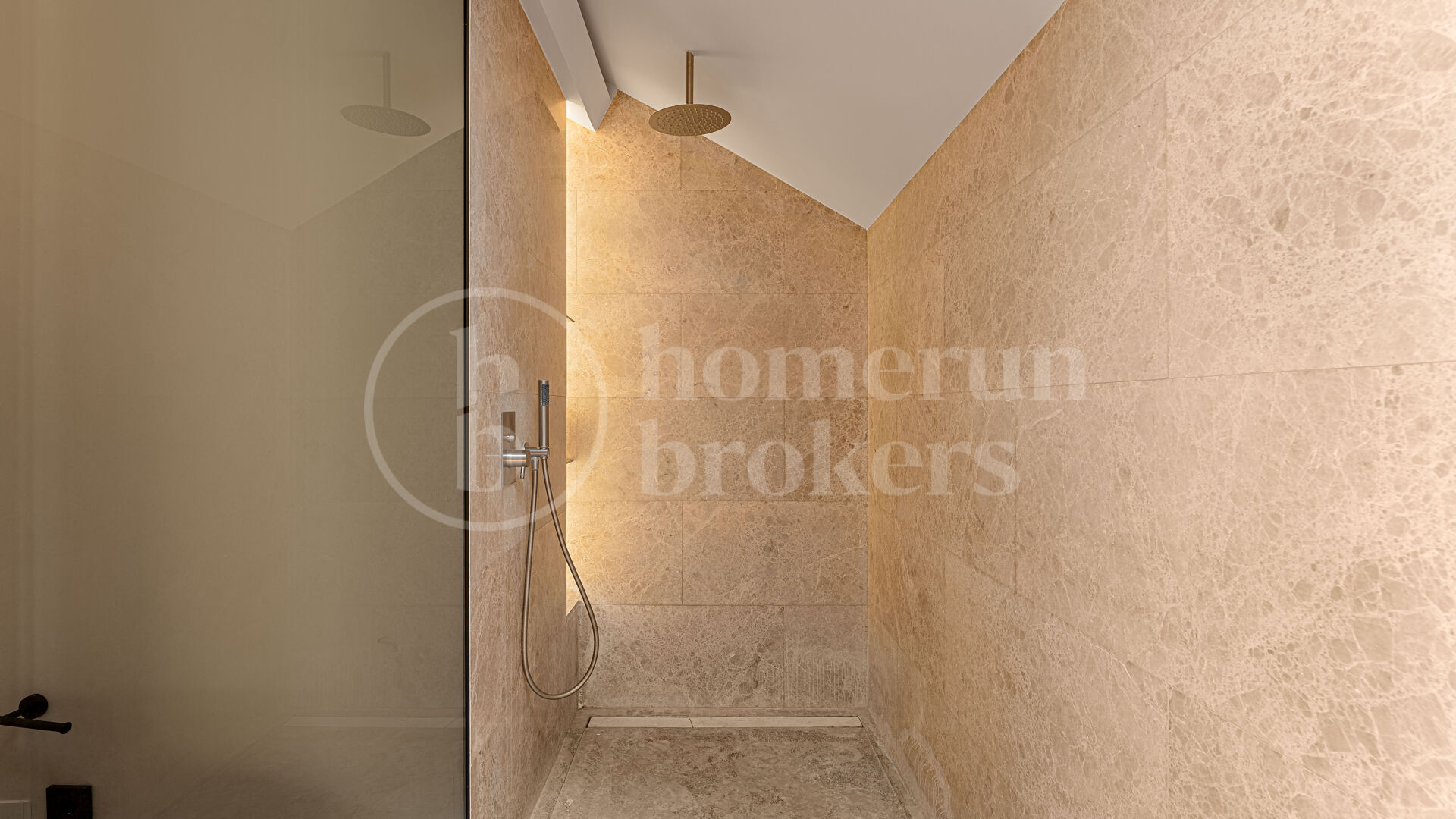 Penthouse Estelle – Renoverad duplex på Golden Mile